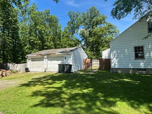 Photo of 2378 Linda Drive NW, Warren, OH 44485 (MLS # 5215085)