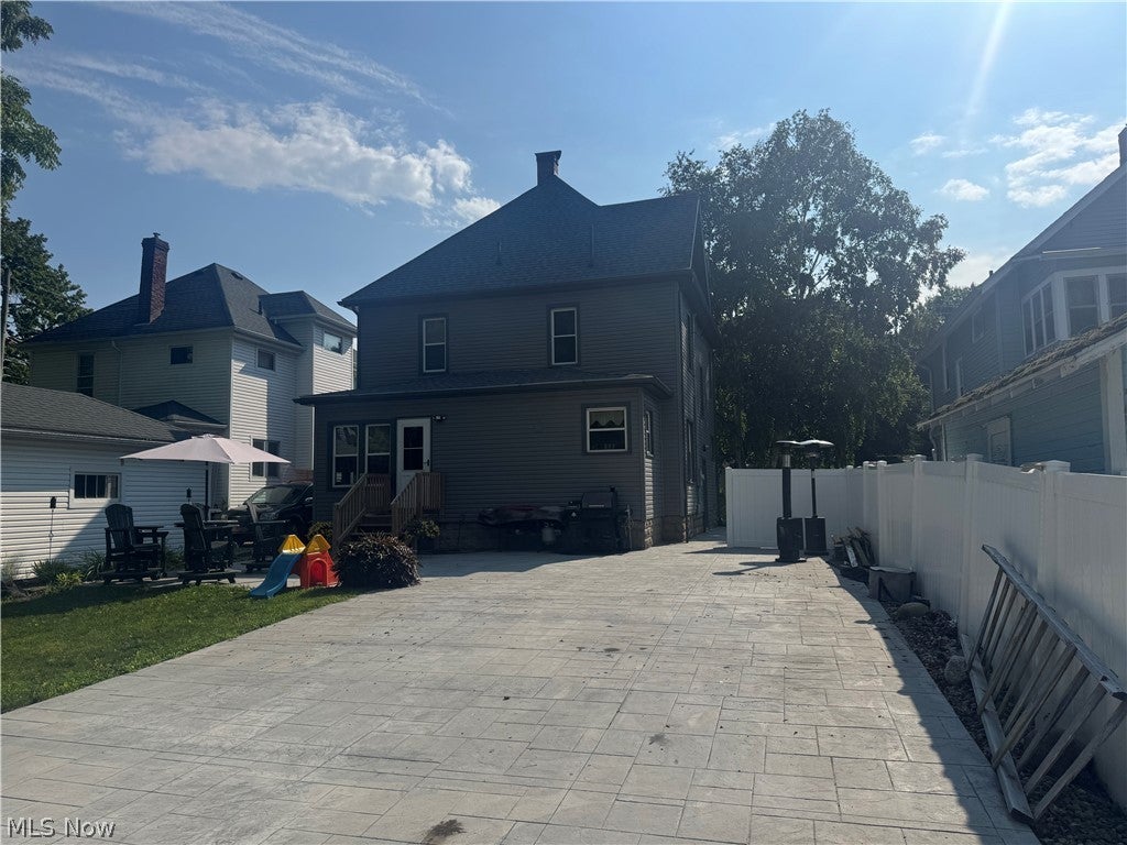 219 N Elm Street