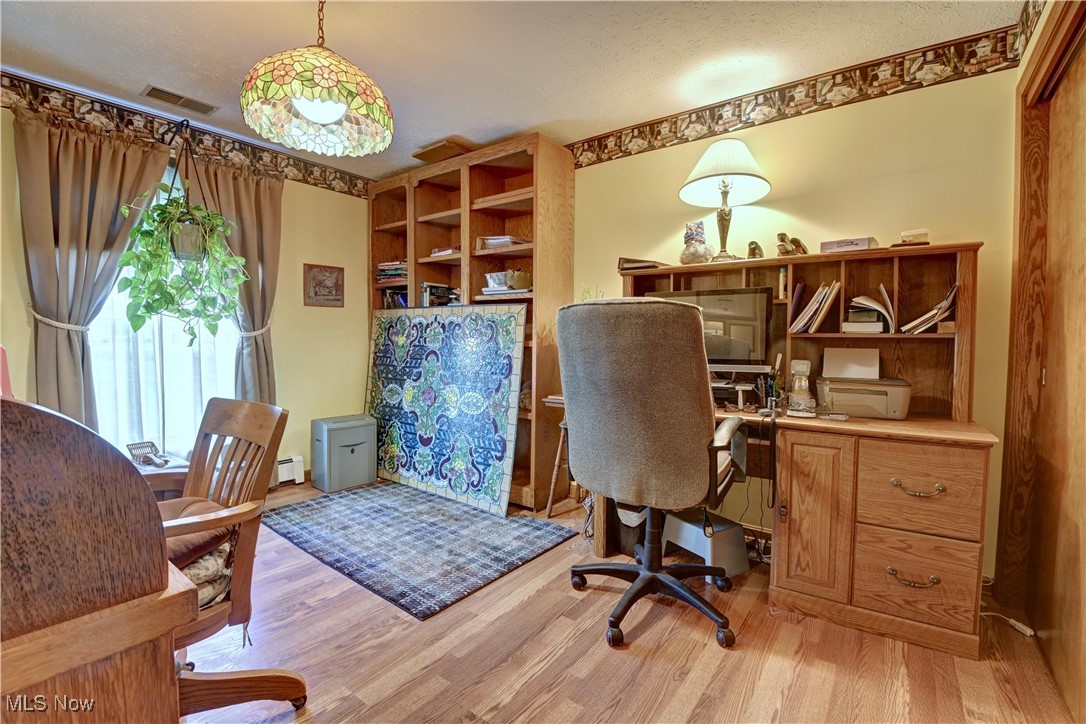 Em & R Myers 1 - Residential