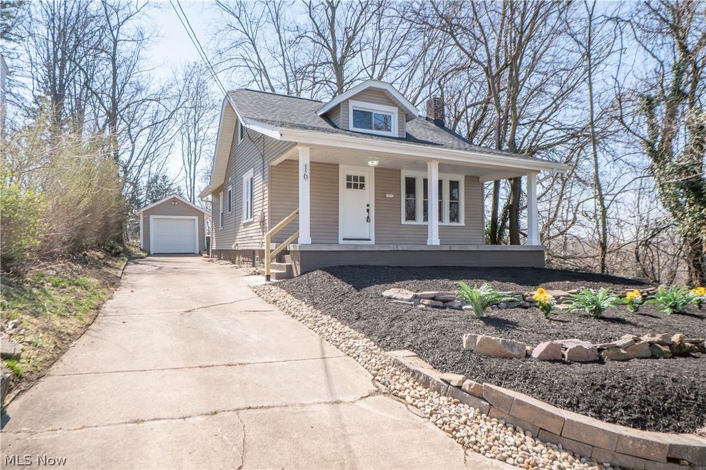 Photo of 16 E Catawba Avenue, Akron, OH 44301 (MLS # 5195847)