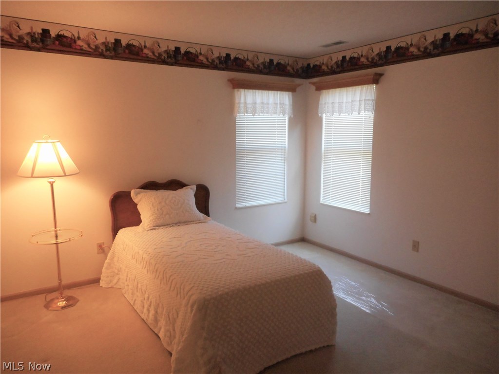 Villas At Oregon Trails Condo - Residential