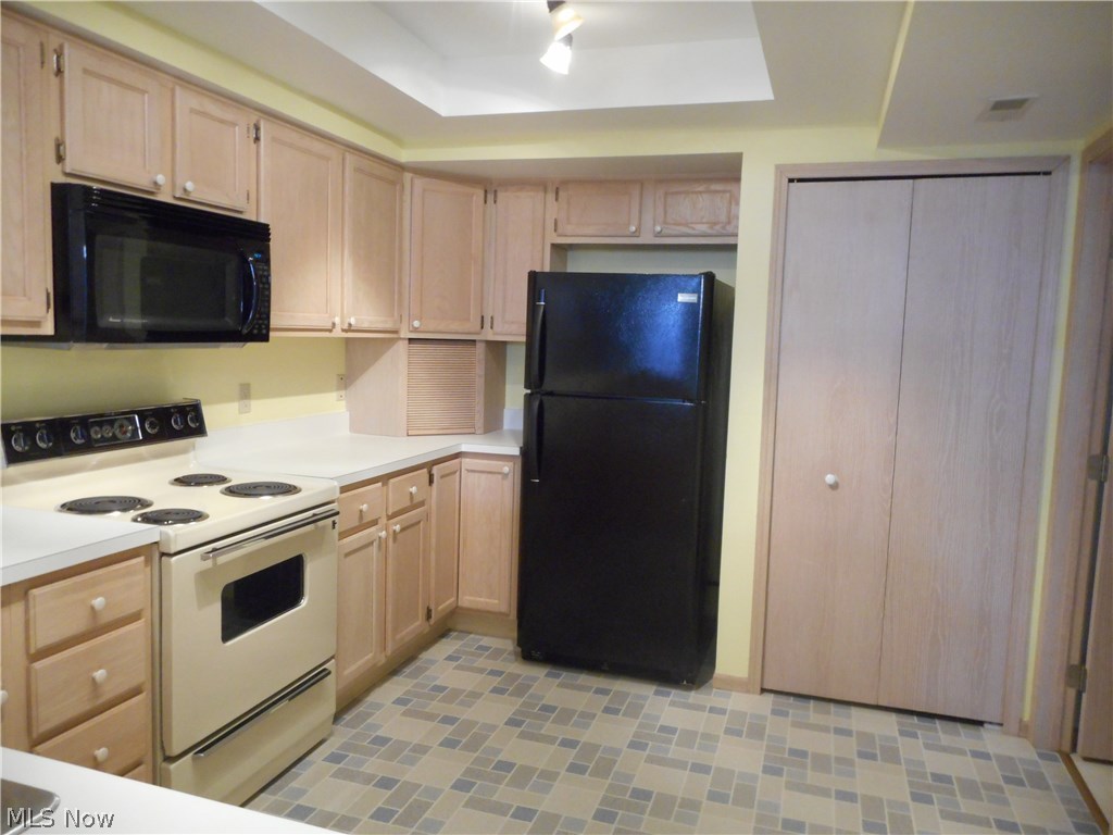 Villas At Oregon Trails Condo - Residential