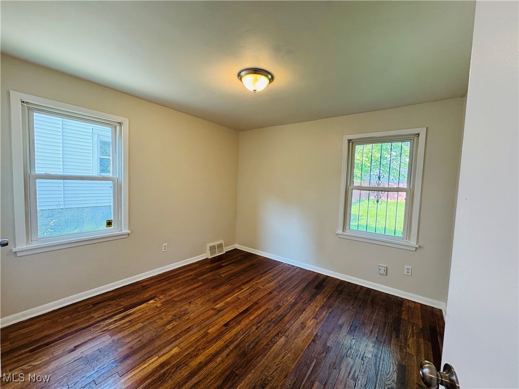 4287 E 162nd Street, Cleveland, Ohio image 4