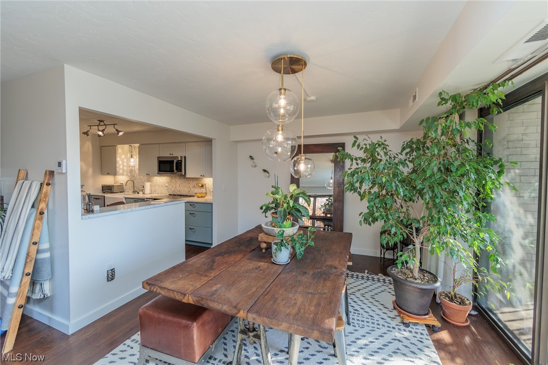 Meridian Condo - Residential