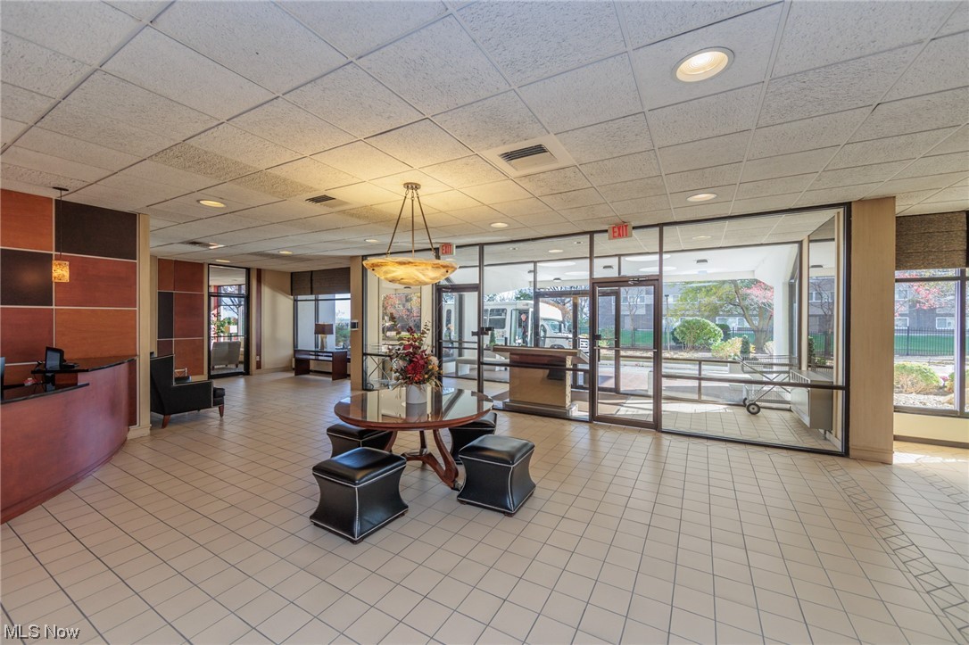 Meridian Condo - Residential