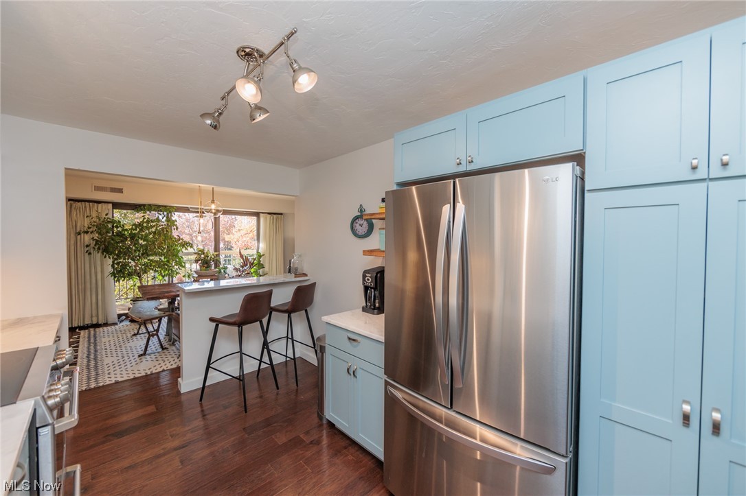 Meridian Condo - Residential