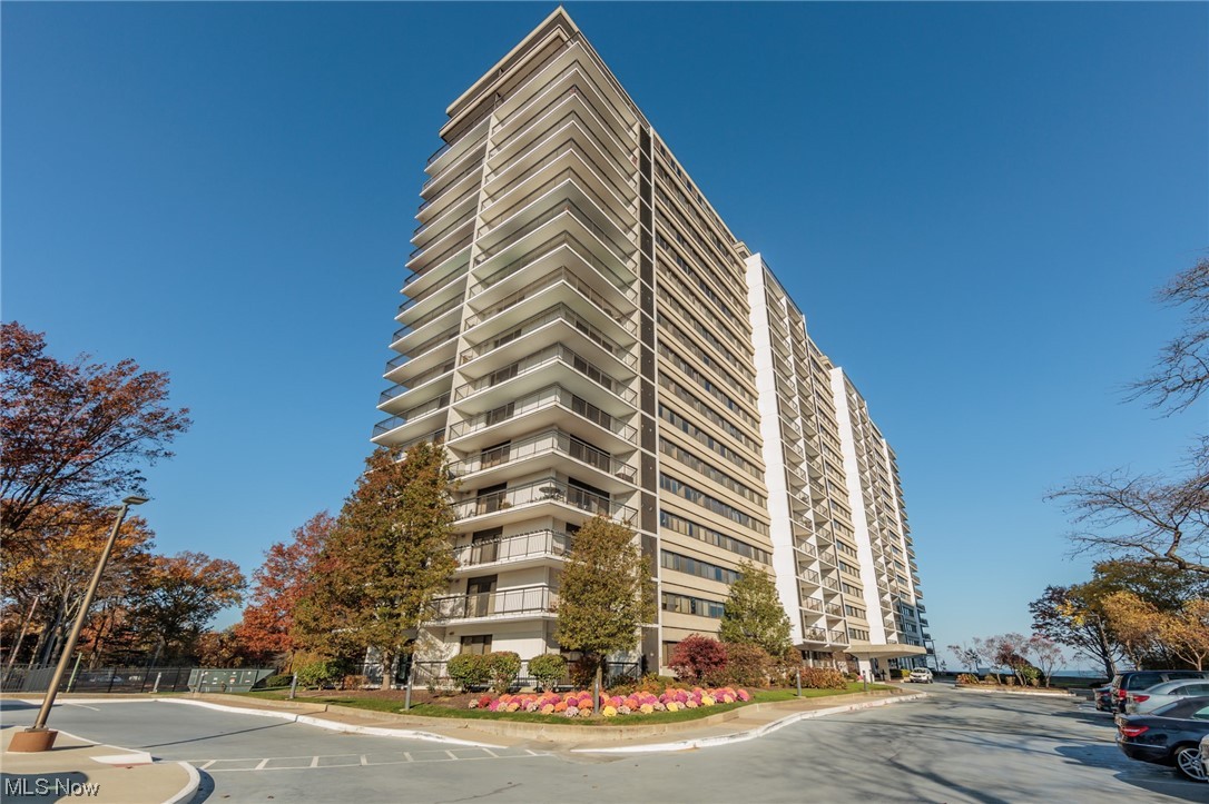 Meridian Condo - Residential