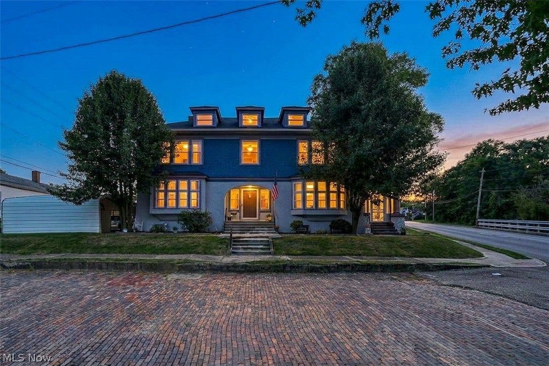 36 4th Street SE