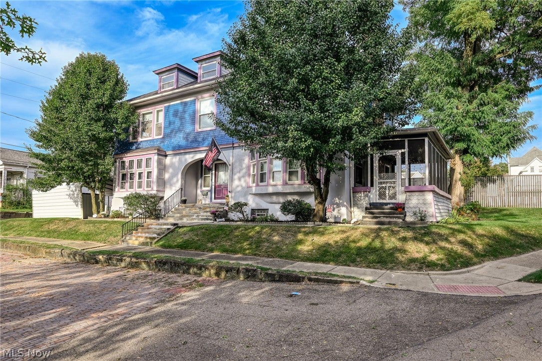 36 4th Street SE