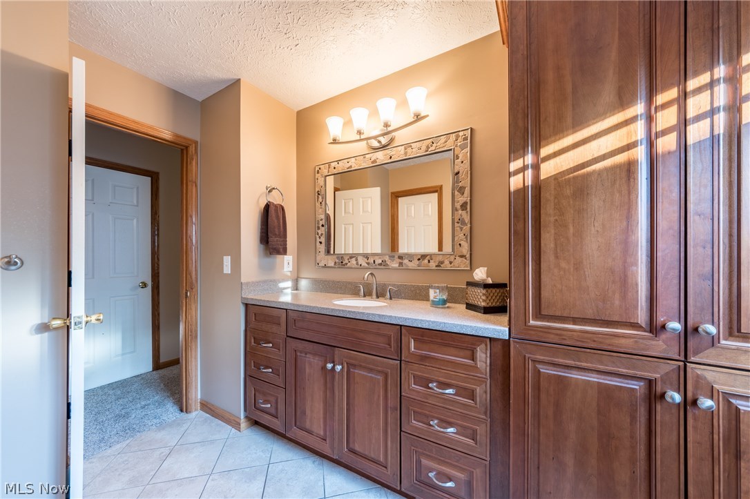 Yachtsmans Cove - Residential