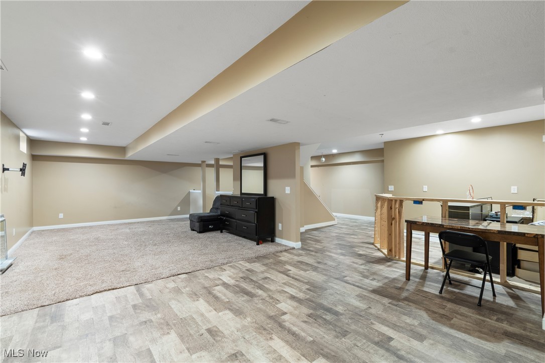 2866 Genera Street, Uniontown, Ohio image 31