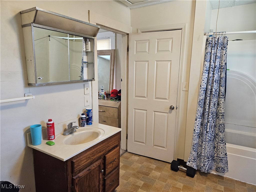 Leonard G Fosters Sub - Residential Income