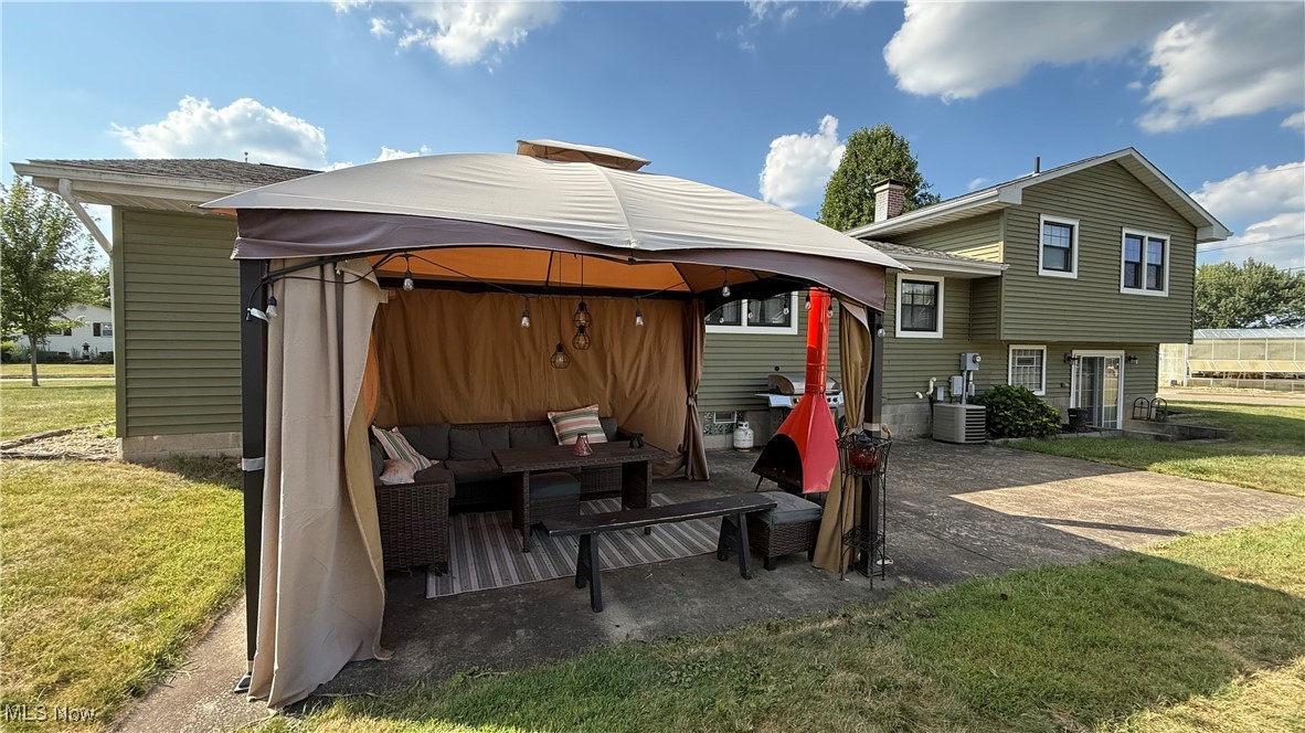 Hubbard, Ohio 44425, United States, 3 Bedrooms Bedrooms, ,2 BathroomsBathrooms,Residential,Pending,198019