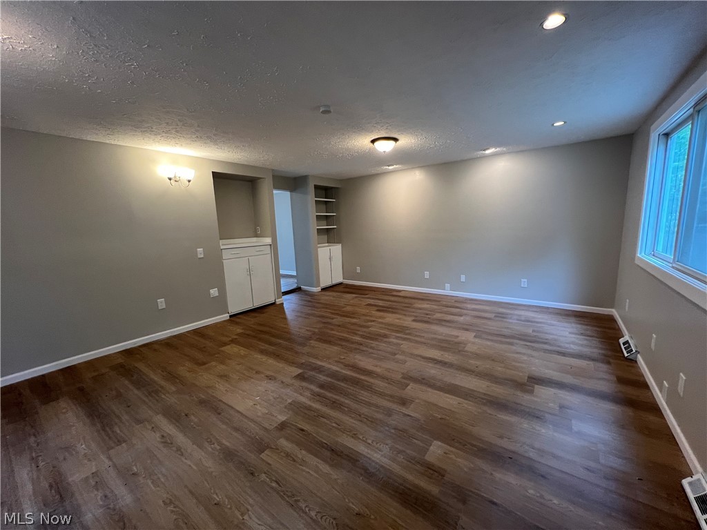 Modern Land Cos Mayfield/Belv - Residential Lease