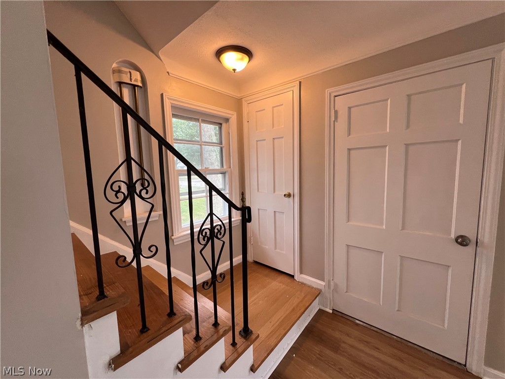 Modern Land Cos Mayfield/Belv - Residential Lease