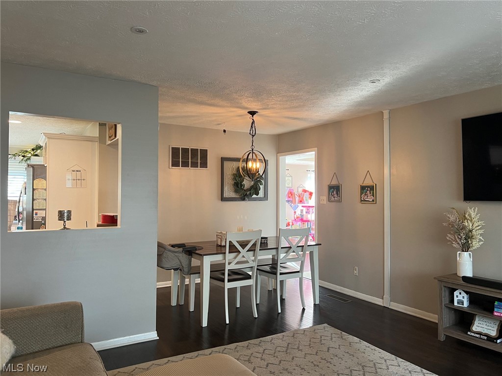 Kenilworth Manor - Residential