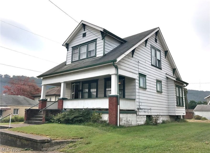EASY ON THE BUDGET!  3 BR, 2 bath home in Downtown Weirton close to conveniences. Includes a living room, eat in kitchen, dining room and a bath on the 1st and 2nd floor.  Priced to please at 34,900