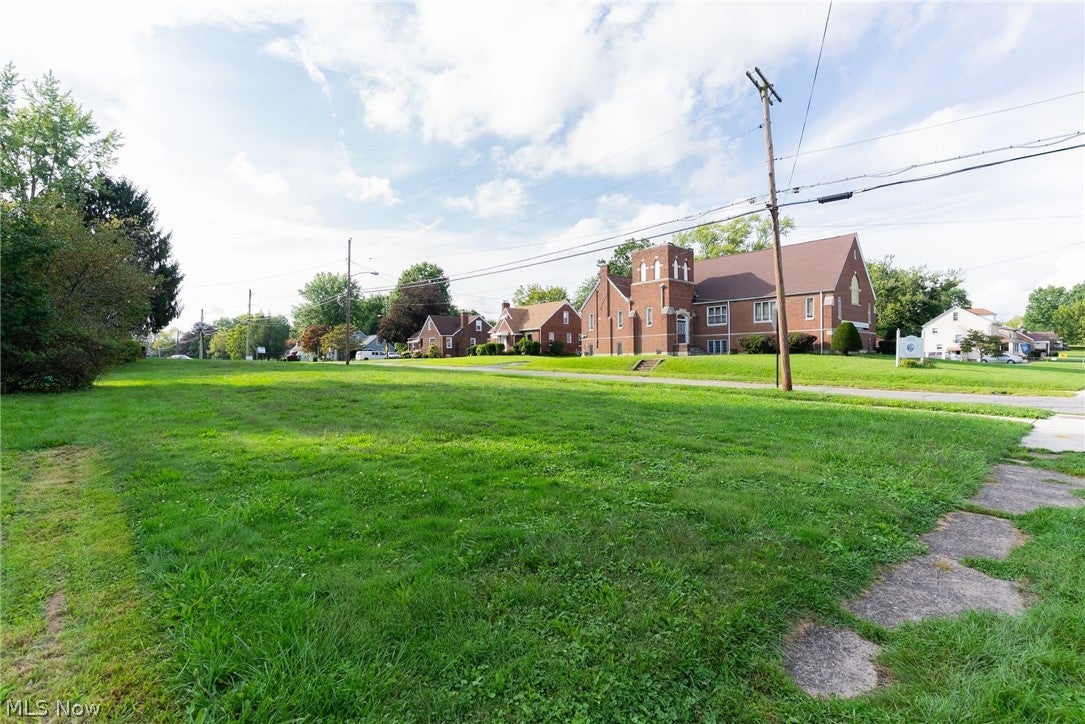Woodland Avenue