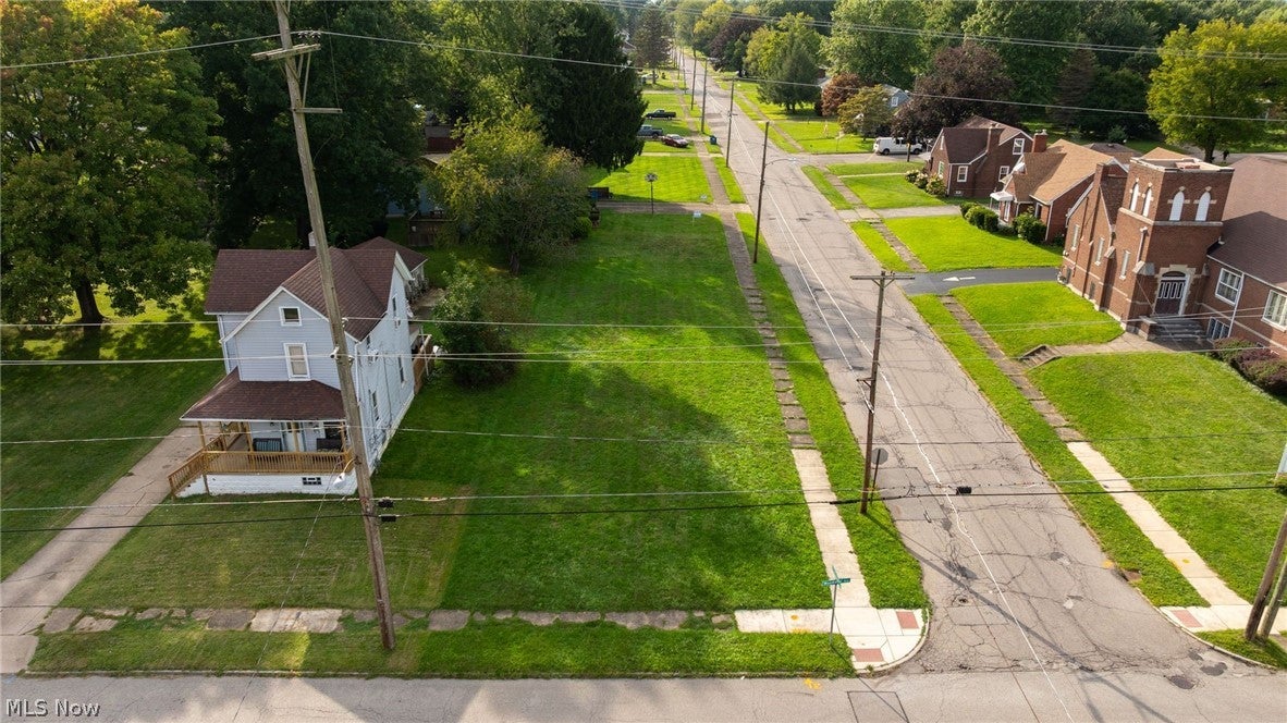 Woodland Avenue