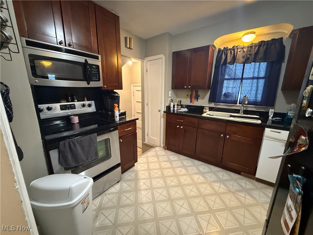 14510 Broxton Avenue, Cleveland, Ohio image 15