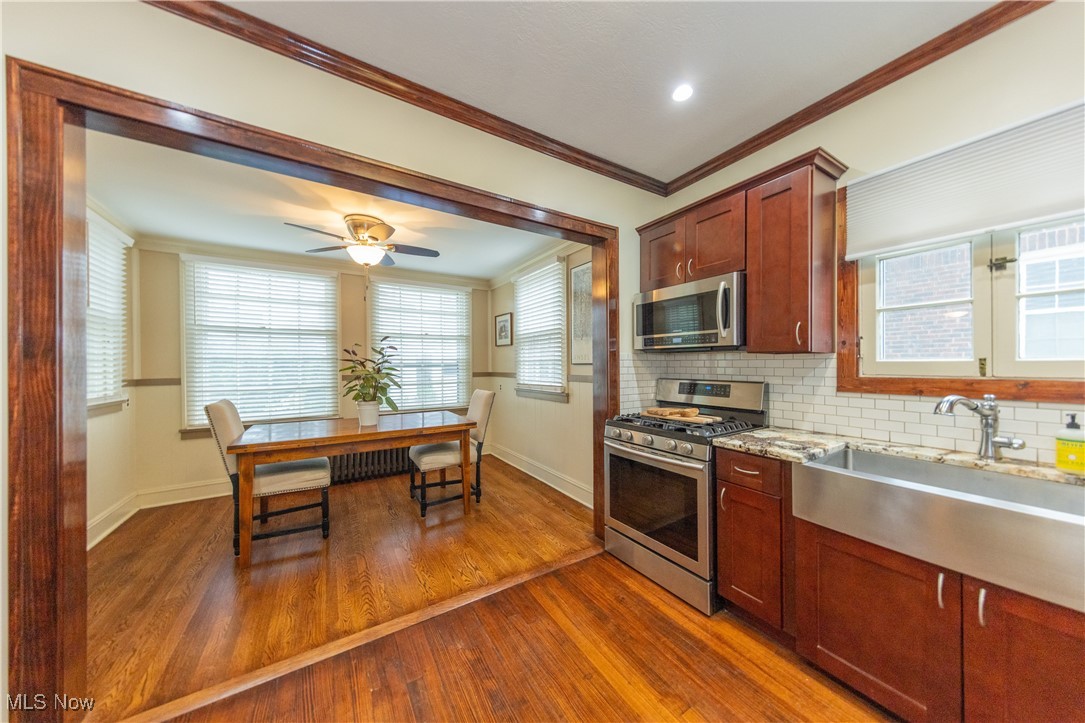1477 Waterbury Road, Lakewood, Ohio image 13