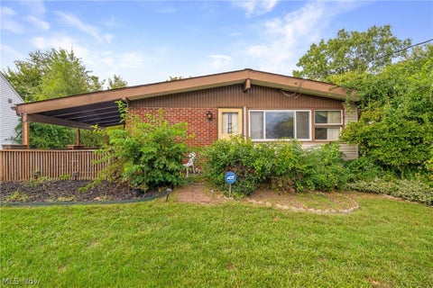 Homes For Sale - 845 Carnegie Avenue<br/> Akron, OH 44314