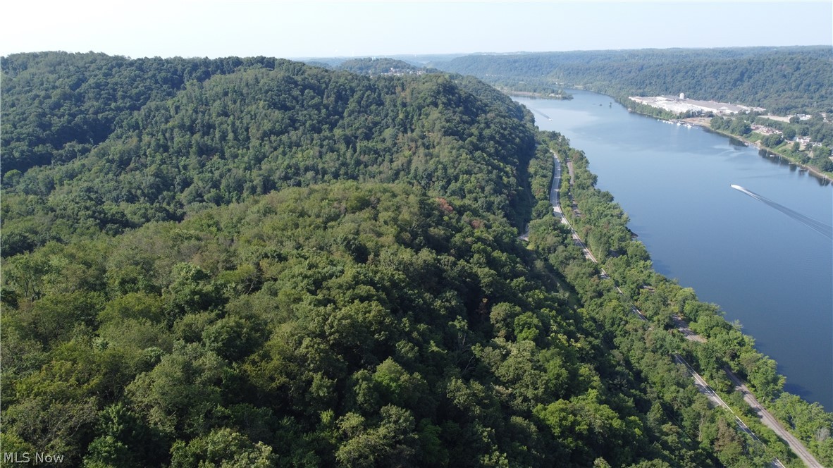 Ohio River Boulevard, New Cumberland, West Virginia image 8