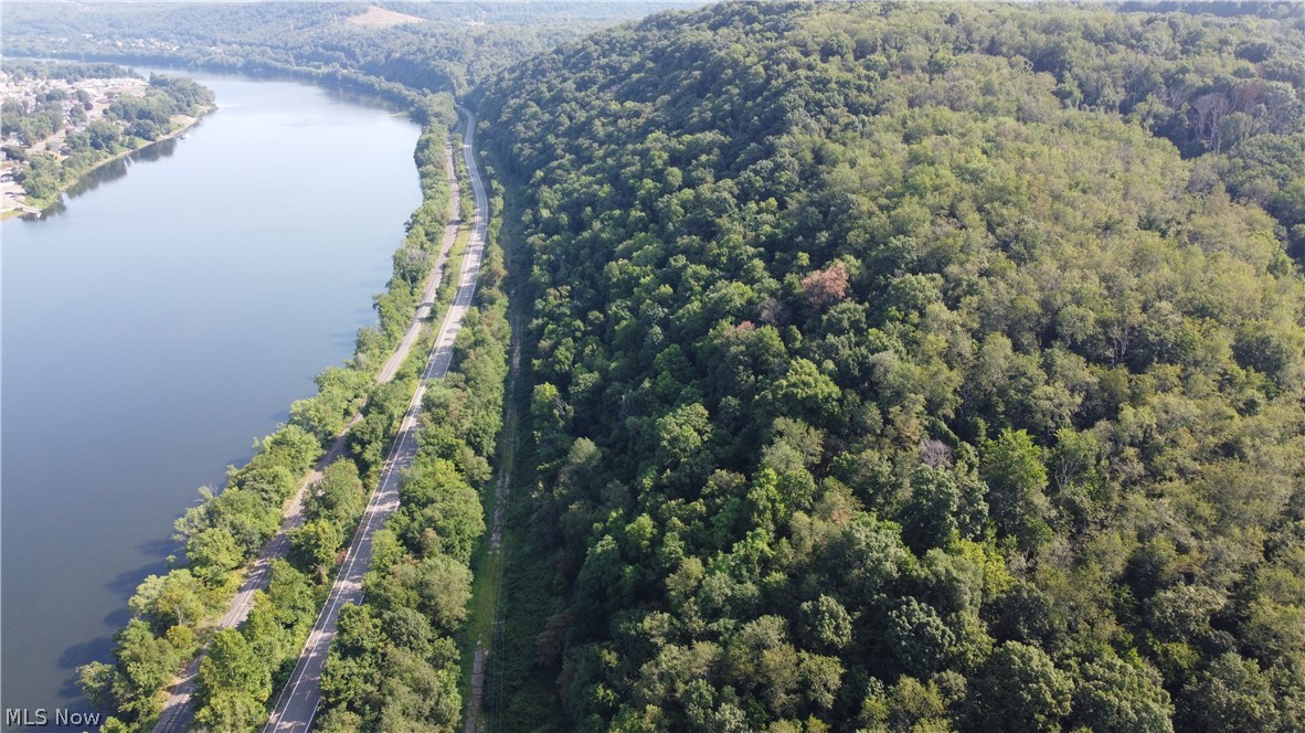 Ohio River Boulevard, New Cumberland, West Virginia image 5