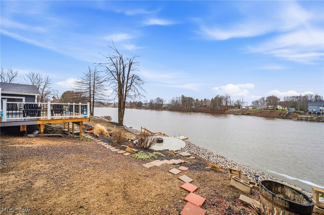 Roaming Rock Shores - Residential