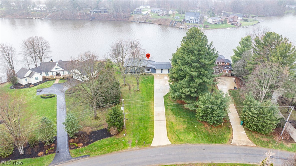 Roaming Rock Shores - Residential