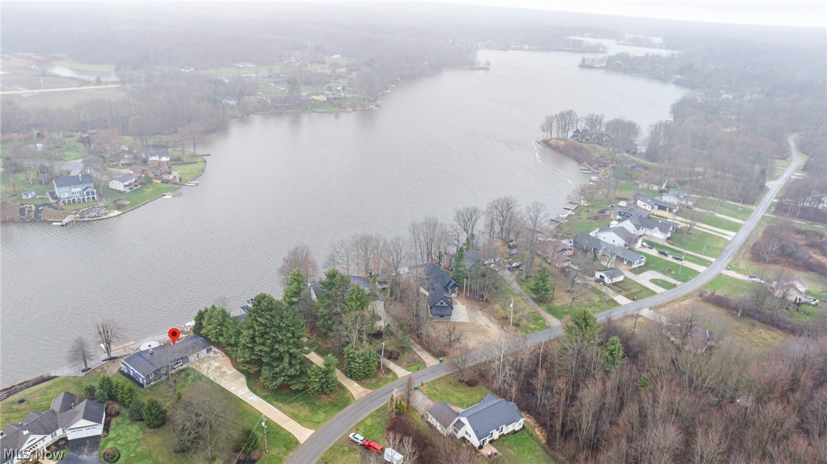 Roaming Rock Shores - Residential