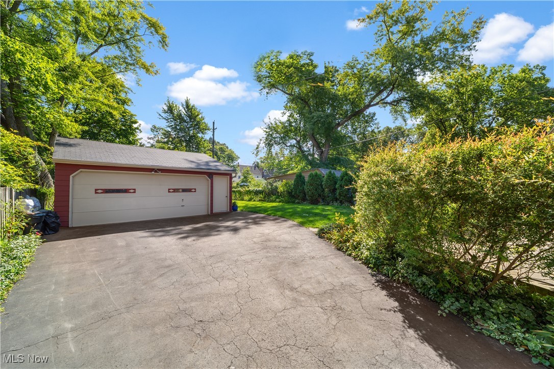 Blatz Pkwy - Residential