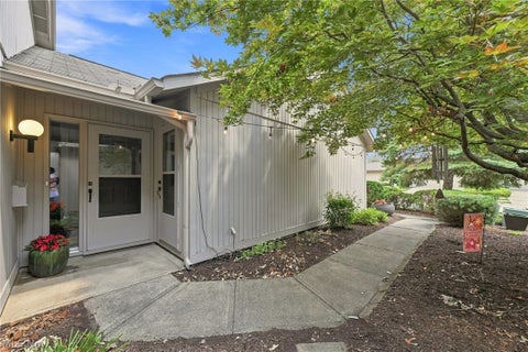 Tiny photo for 12380 Kronos Court, Strongsville, OH 44149 (MLS # 5232668)
