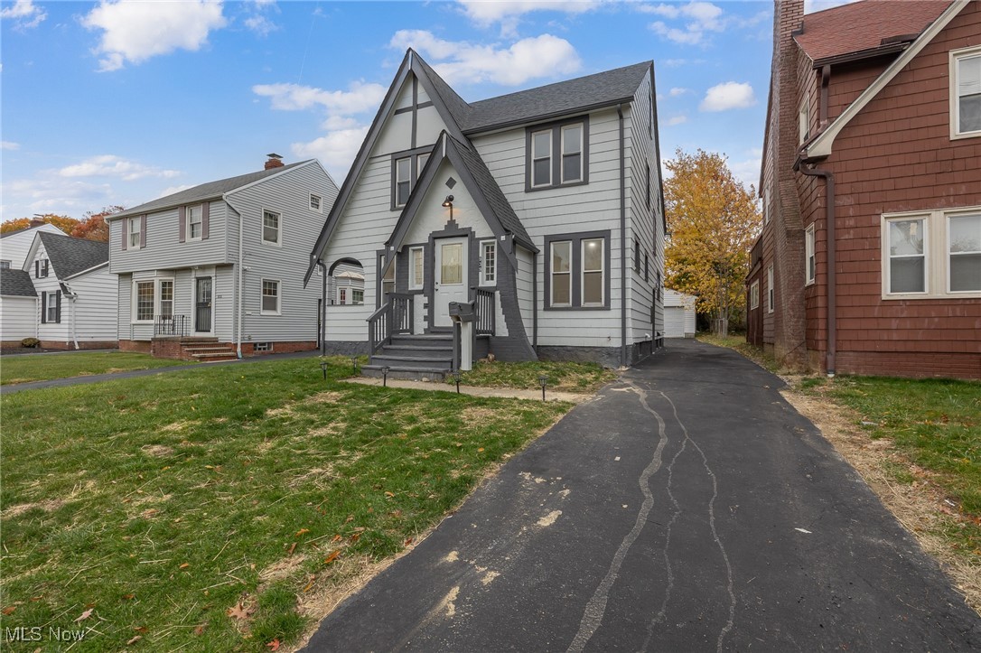 Ravinson Realty Cos Noble Park - Residential