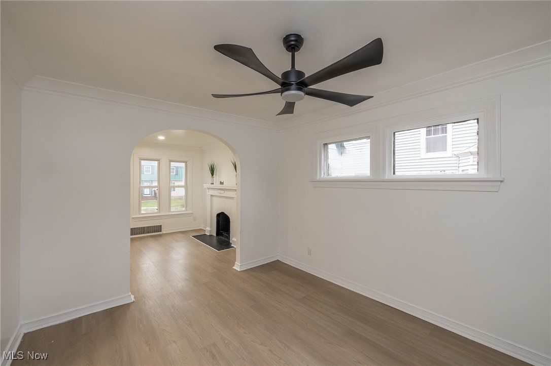 Ravinson Realty Cos Noble Park - Residential