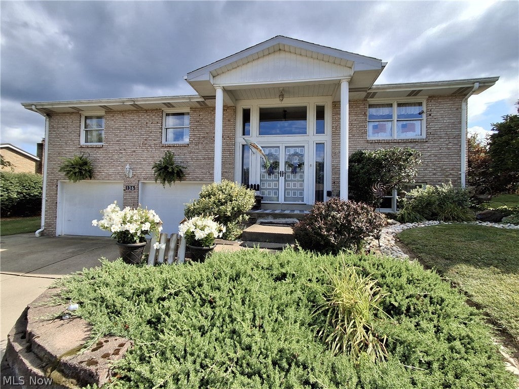 136 Tera Manor