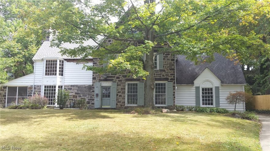 This home needs put back to what it once was.  So much potential here.  Located in the Forest Glen Estates.  Four bedrooms and 4 baths and very large living room areas.  It will require many updates and repairs.  Excellent opportunity to restore this home to it's full potential.
