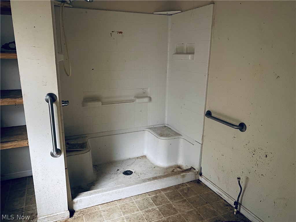 Village/New Lexington - Residential