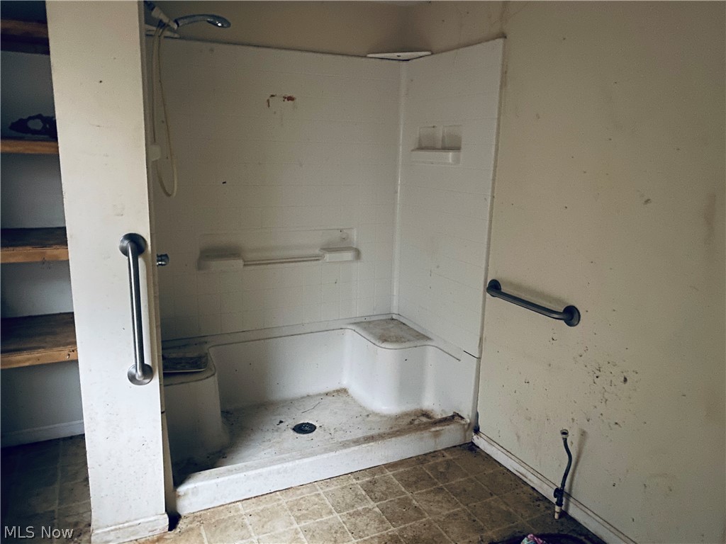 Village/New Lexington - Residential