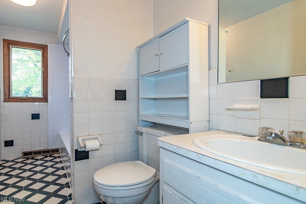 Dubain Realty Cos Richmond Heights - Residential