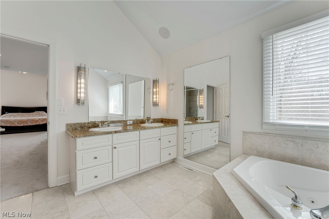 Thornbury Ph 05 - Residential