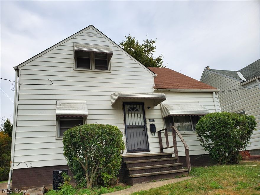 Nice 3 bedroom 1.5 bath home for rent in Lee-miles neighborhood. Neutral paint.  Nice kitchen large living room formal dining room area.  Close to highways.