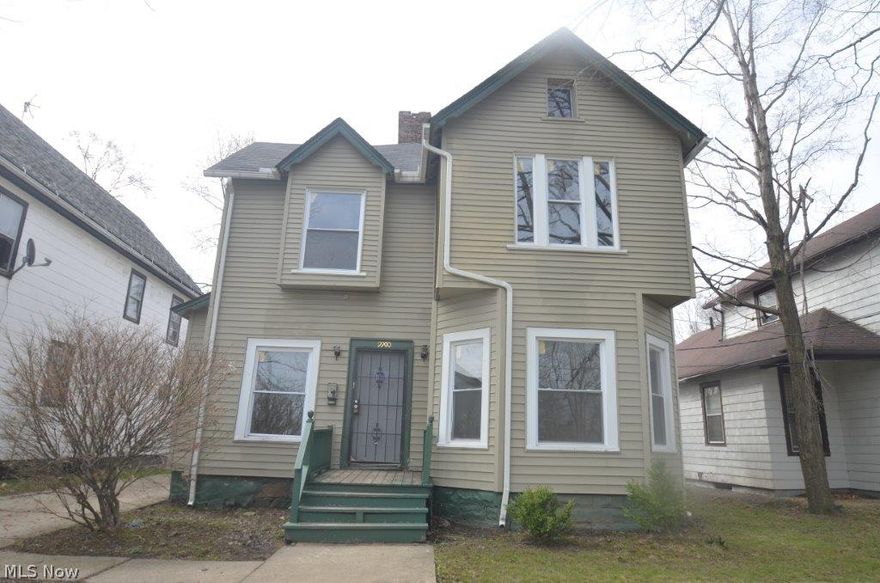 Nice Single family with full driveway and parking in rear, partial fenced in yard. House has 3 bedrooms and 2 full baths. Property is close to E 100th and miles. The seller is offering up to a $500 home warranty credit towards the warranty of your choice. This property is eligible under the Freddie Mac First Look Initiative through 5/25/2014 to owner occupants.