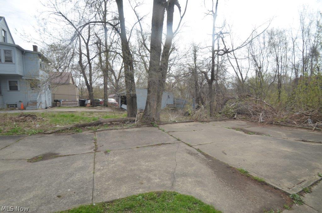 E F Collins - Residential