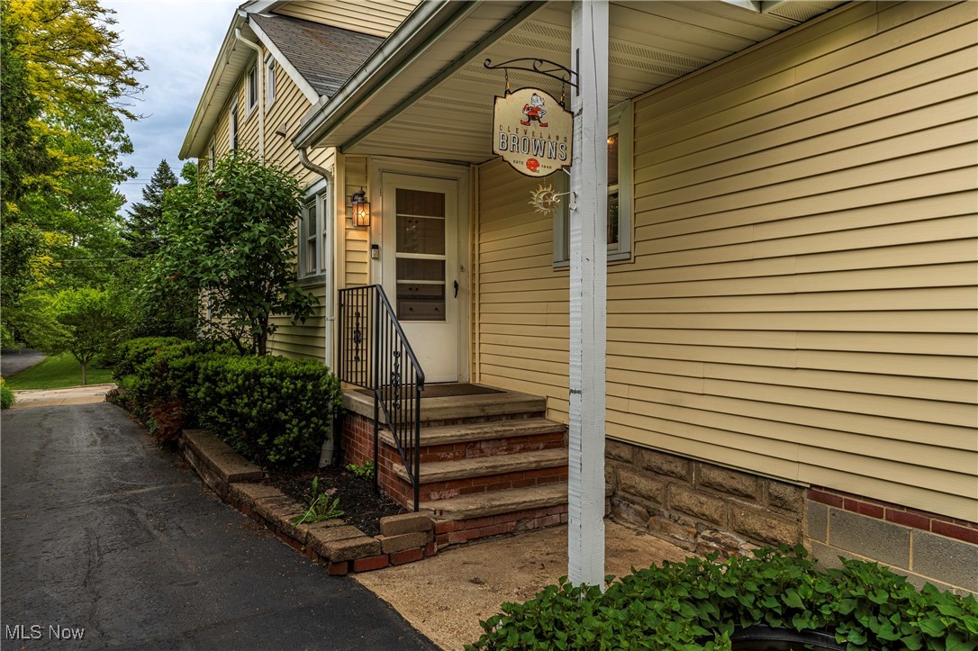 123 Court Street, Chardon, Ohio image 8