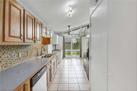 Tiny photo for 490 Abbyshire Drive, Berea, OH 44017 (MLS # 5206715)