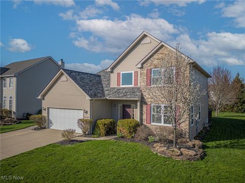 27348 Maurer Drive, Olmsted Twp, OH 44138 - #: 5117210