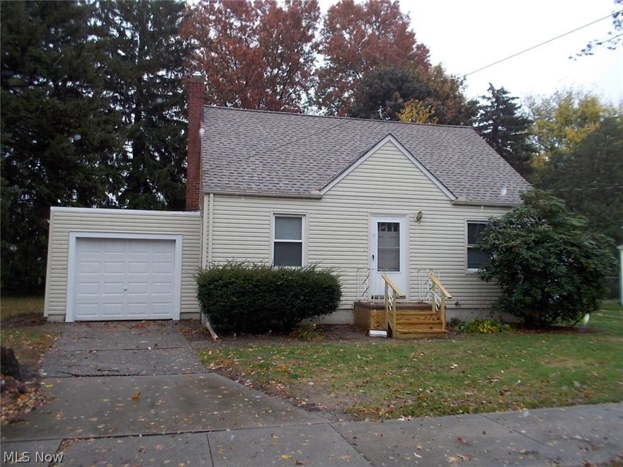 Great House at a Great Price.  Just completely Updated & Remodeled.  Move right in!  You will love the New Kitchen and Bathroom.  All Freshly Painted with Modern Colors.  New Carpet, Kitchen Cabinets and more.  Huge Bedroom on the 2nd level.  Newer Windows, Siding, Roof, Garage Door, Front Porch, Steel Doors. Huge Double Lot  100x120.  Hurry this one WONT last at this price!