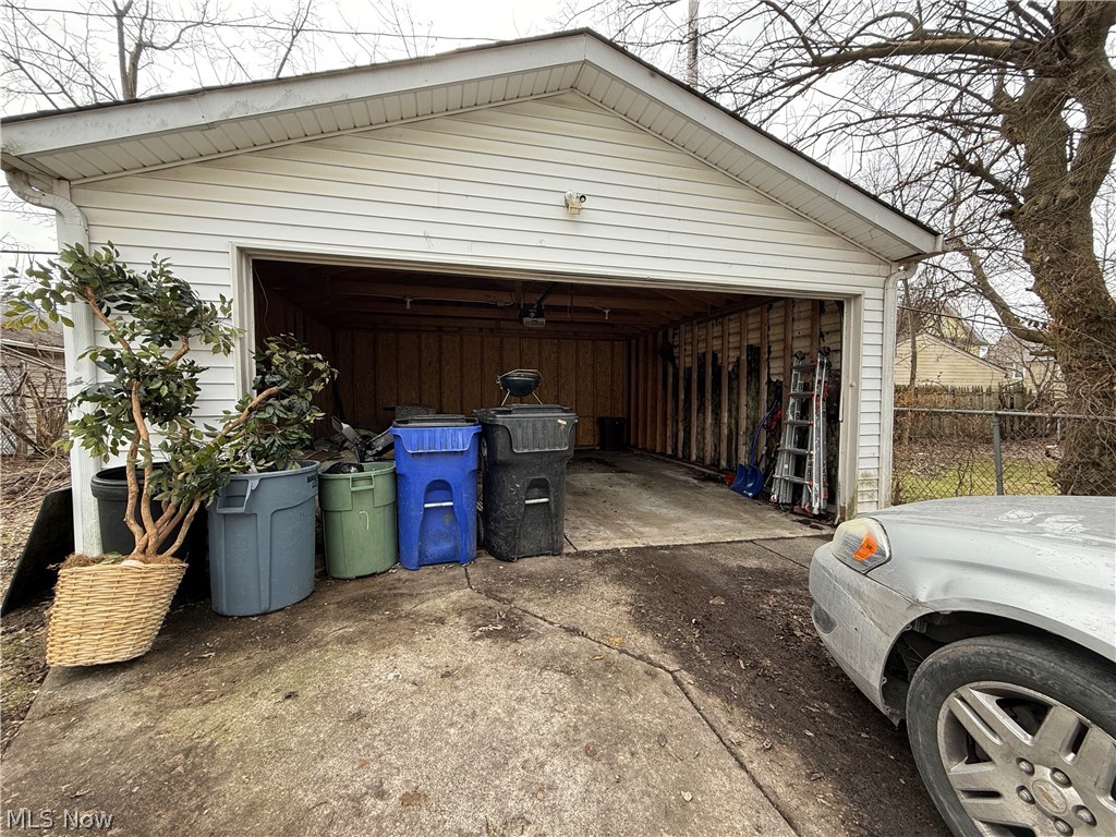 14202 Glendale Avenue