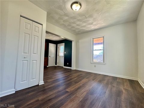 Tiny photo for 445 W Martin Street, East Palestine, OH 44413 (MLS # 5192028)